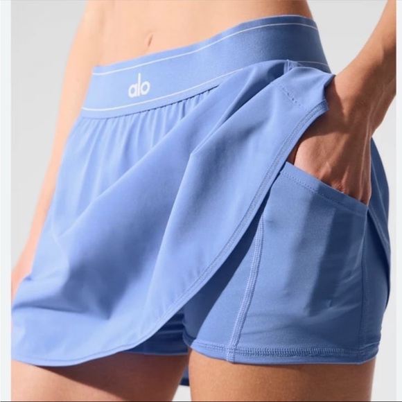 NWT ALO YOGA Match point skirt Crystal clear blue - Picture 2 of 7